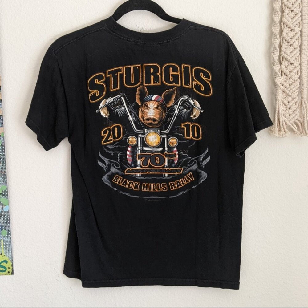 Sturgis Black Hill Motorcycle Rally 2010 Pig 70th Anniversary T-Shirt Sz M
